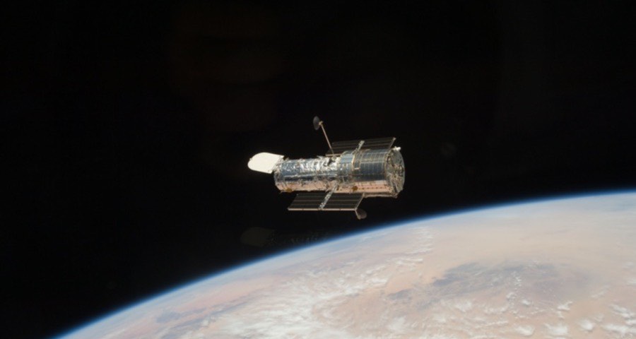 Le télescope spatial Hubble photographié depuis la navette Atlantis lors de la mission de maintenance STS-125 en 2009